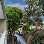 The Newtowner - In The Heart Of Newtown!