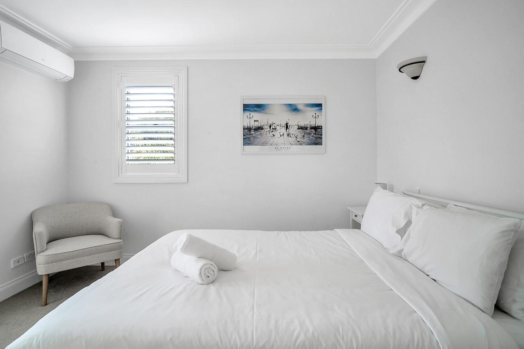 The Newtowner - In The Heart Of Newtown! Sydney